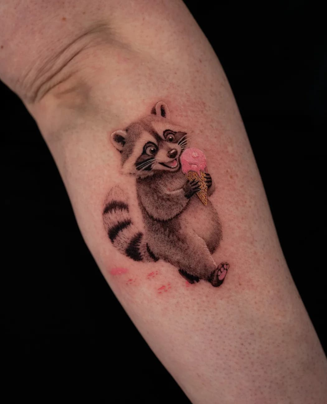 Raccoon holding an ice cream cone, fine line